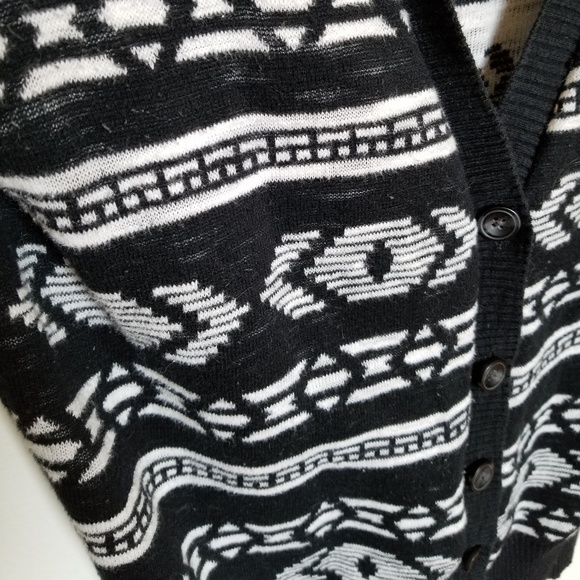 Mossimo Pattern Cardigan - Picture 2 of 5